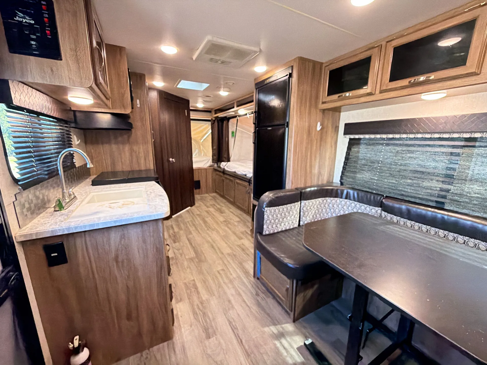 2019 Jayco Jay Feather Hybrid X20D — living area main