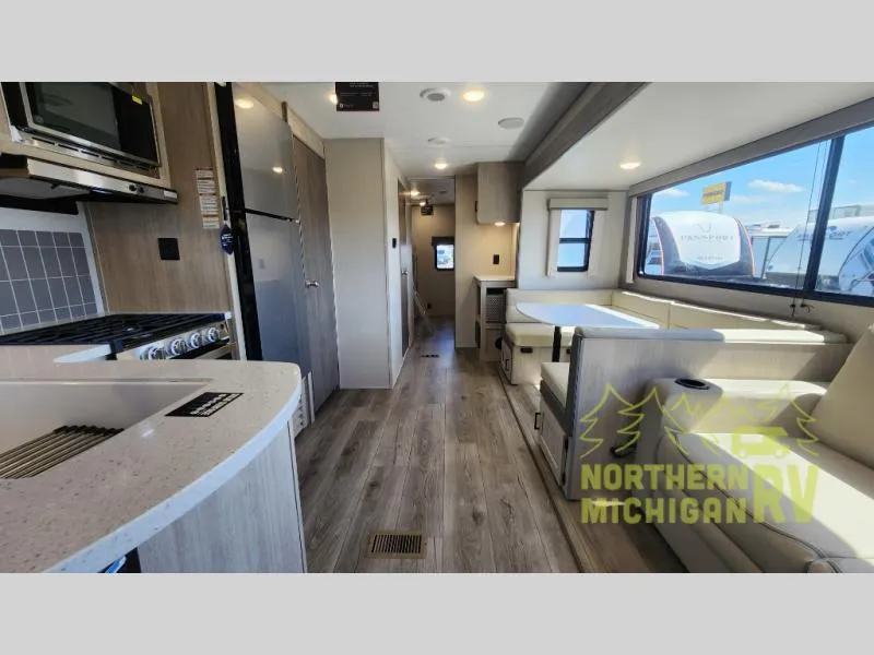 2026 Coachmen Catalina Legacy Edition 323BHDSCK - Photo 4