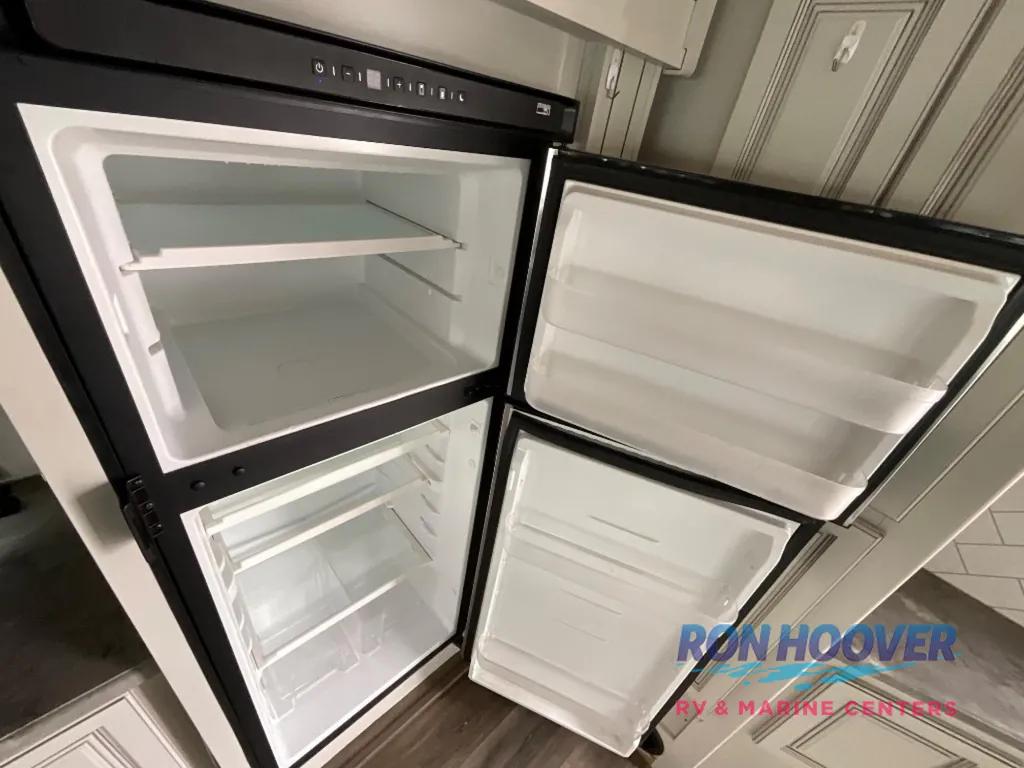 2022 Keystone RV Cougar Half-Ton 33RLI, Photos photo 10