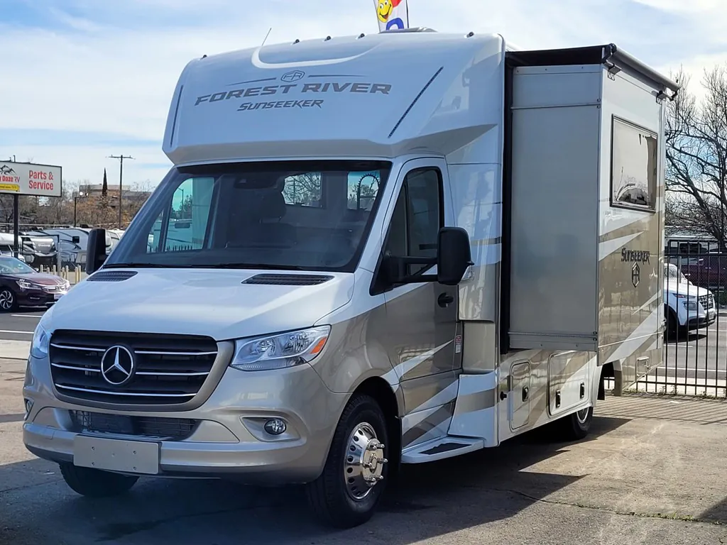 2025 Forest River Sunseeker MBS 2400M - Photo 4