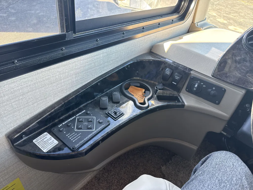2017 Jayco Alante 31V, Photos photo 13