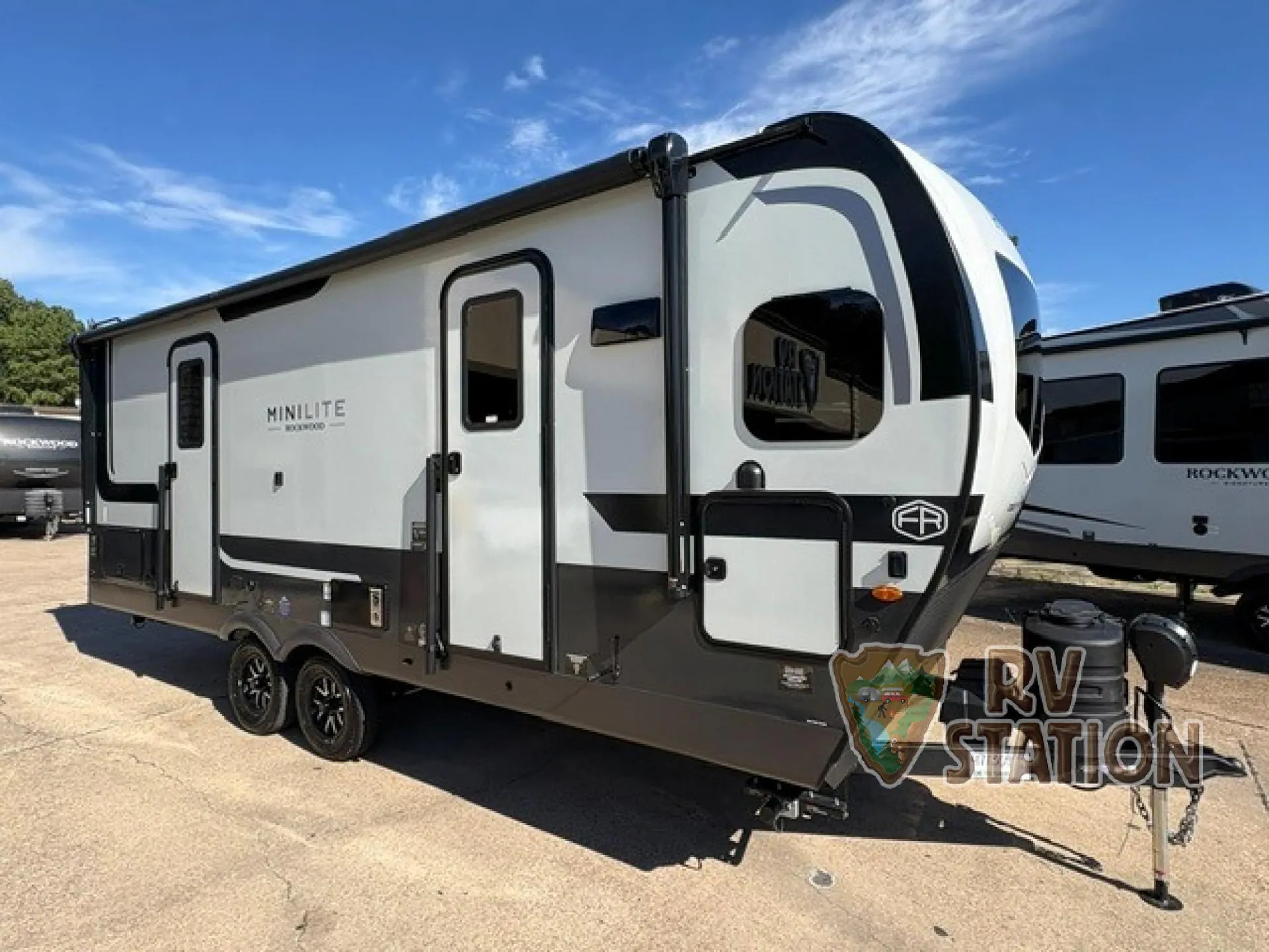 2027 Forest River Rockwood Mini Lite 2506FK