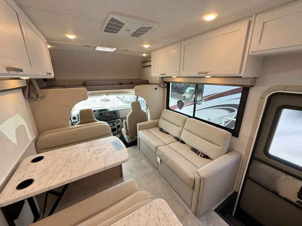 2026 Thor Motor Coach Freedom Elite 28HZ, Photos photo 2