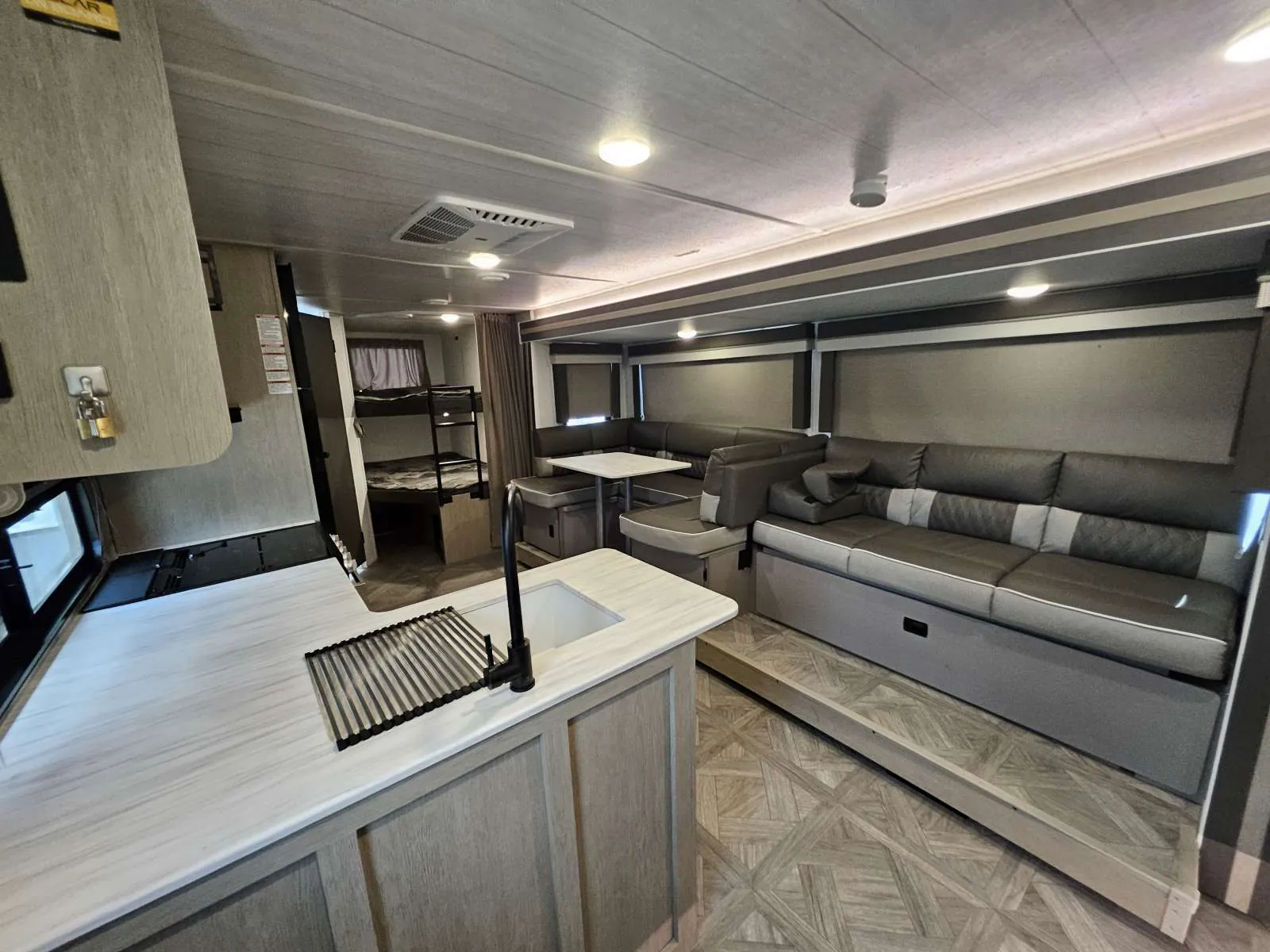 2023 Forest River Wildwood 263BHXL — Photo 7