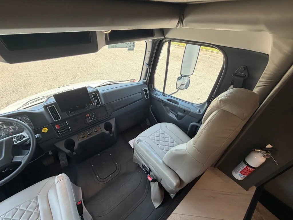 2027 Entegra Coach Accolade 37K, Photos photo 38