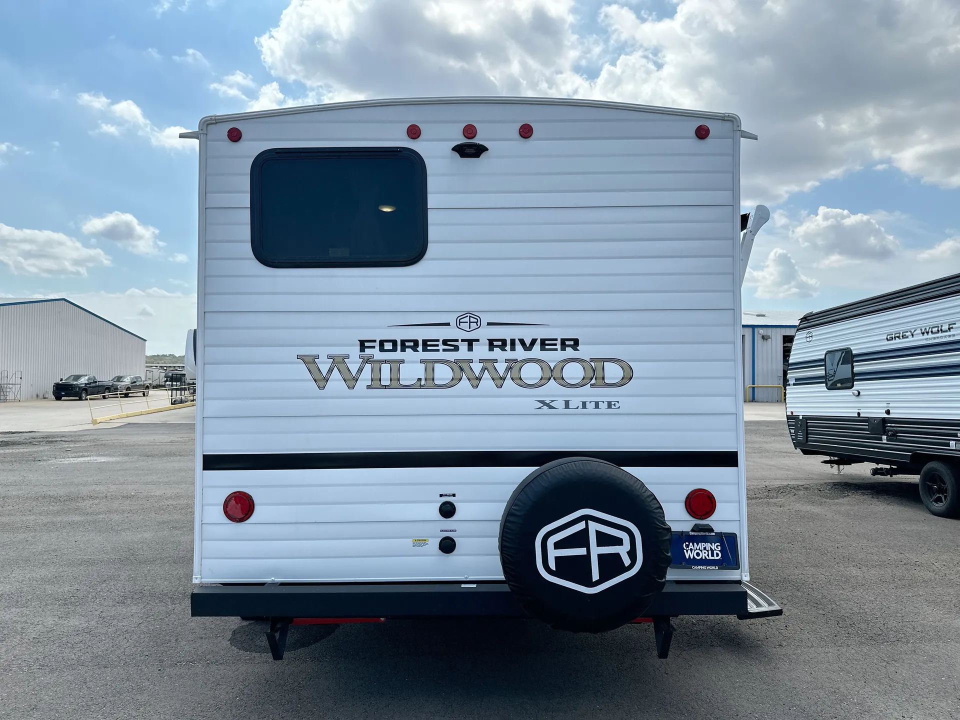 2027 Forest River Wildwood X-Lite 263BHXL — backside