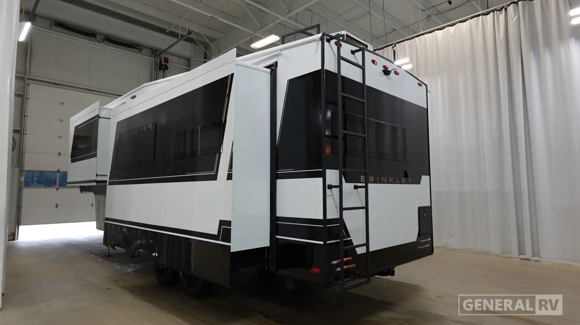2027 Brinkley Model Z 2700 - Photo 4