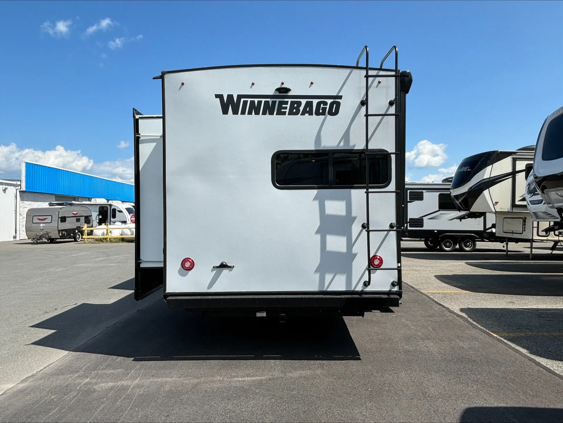 2025 Winnebago Voyage 3438RK - Photo 3