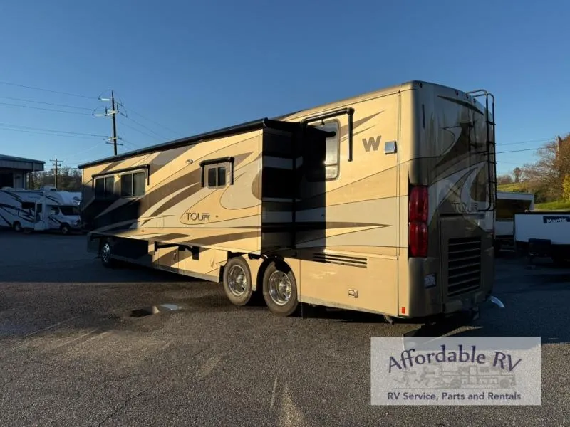 2014 Winnebago Tour 42QD - Photo 3
