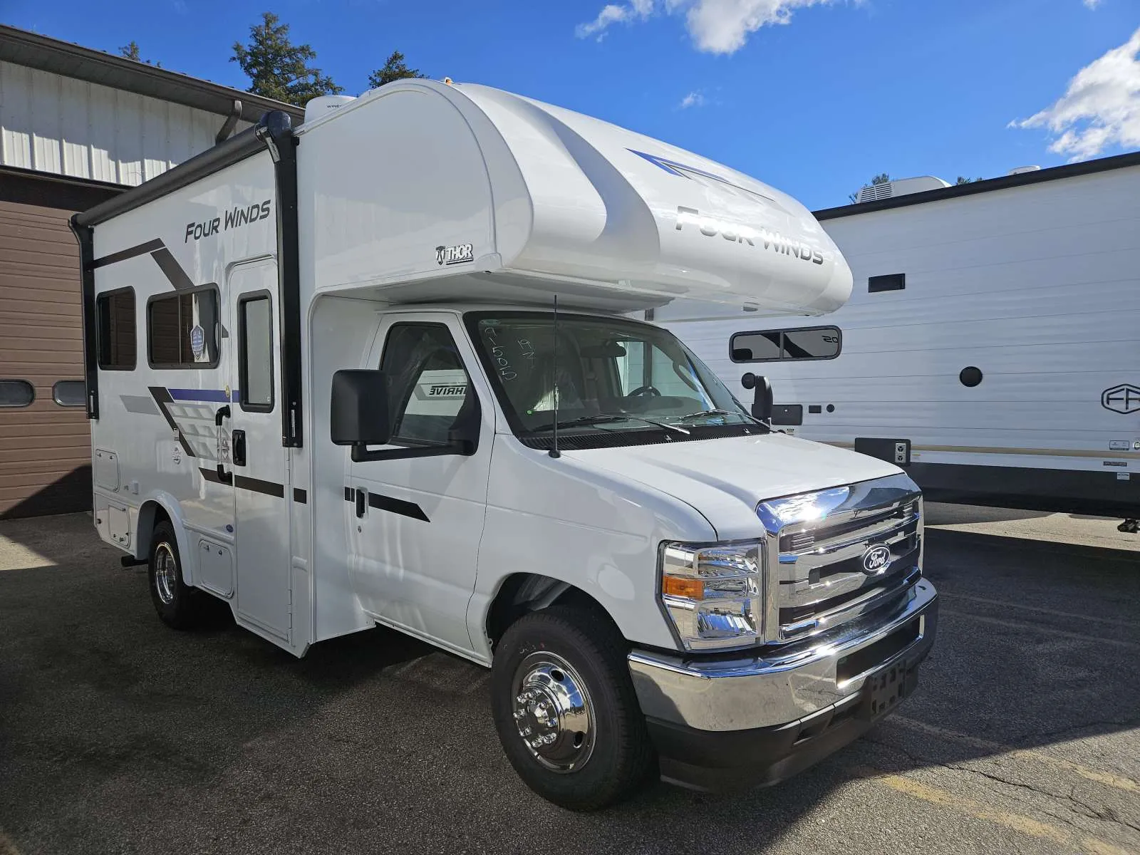 2026 Thor Motor Coach Four Winds 19Z - Photo 2
