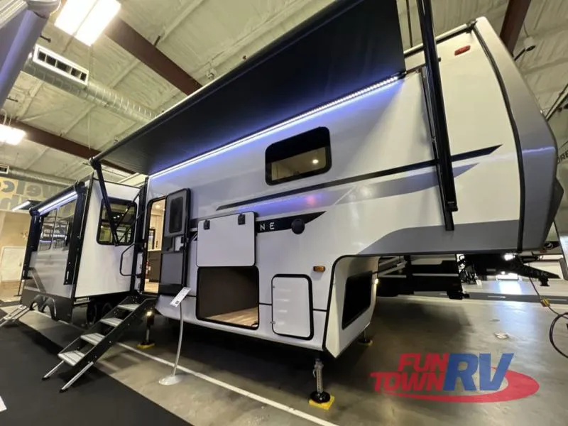 2025 Coachmen Brookstone 318RLL - Photo 2