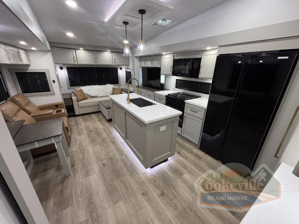 2025 Brinkley Model Z 3100, Photos photo 10