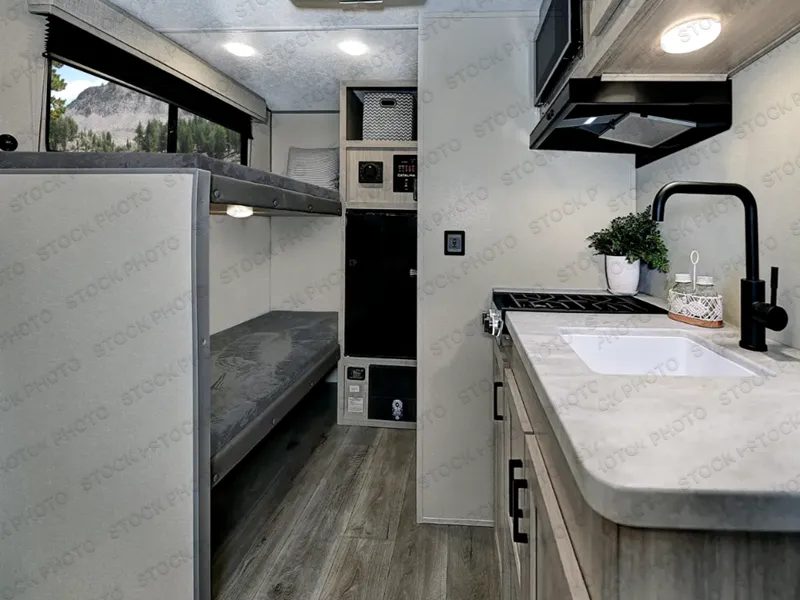 2025 Coachmen Catalina Summit Series 7 134BHX - Photo 3