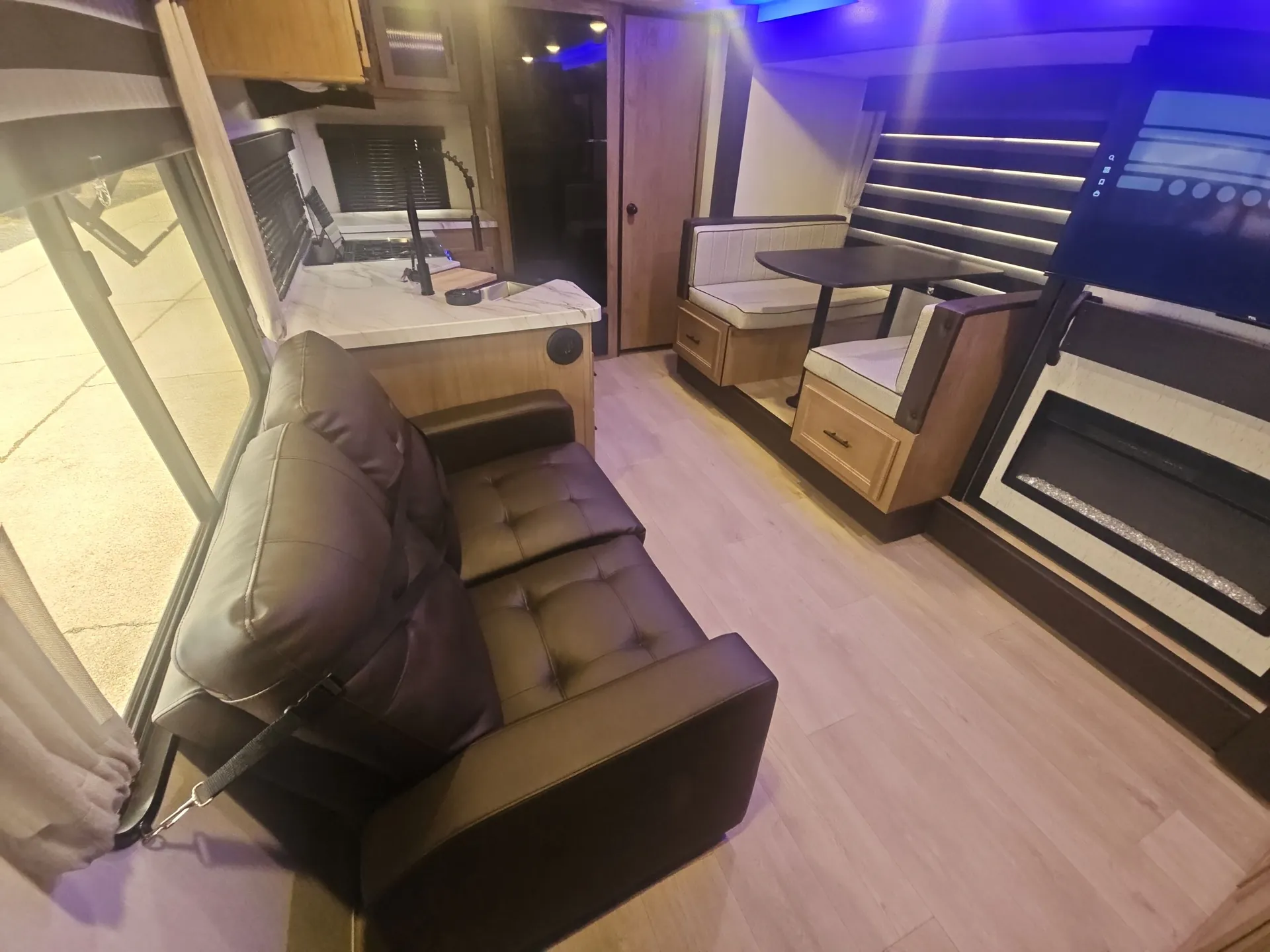 2025 Forest River Cherokee Grey Wolf 26SS — living area main