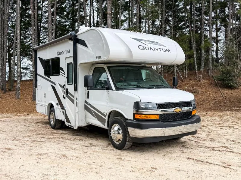 2026 Thor Motor Coach Quantum LX19 - Photo 2