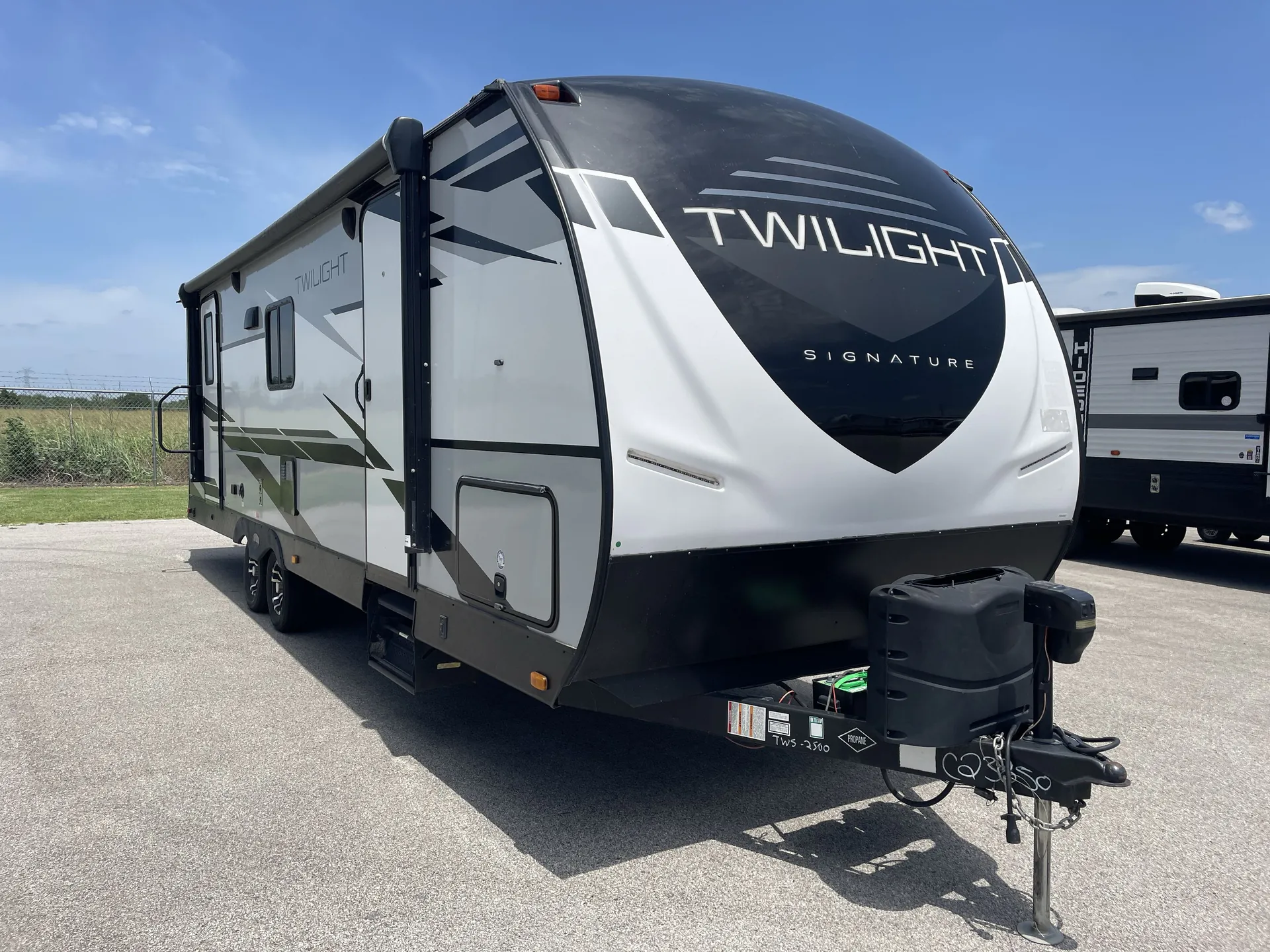 2021 Cruiser RV Twilight Signature TWS 2500 - Photo 2
