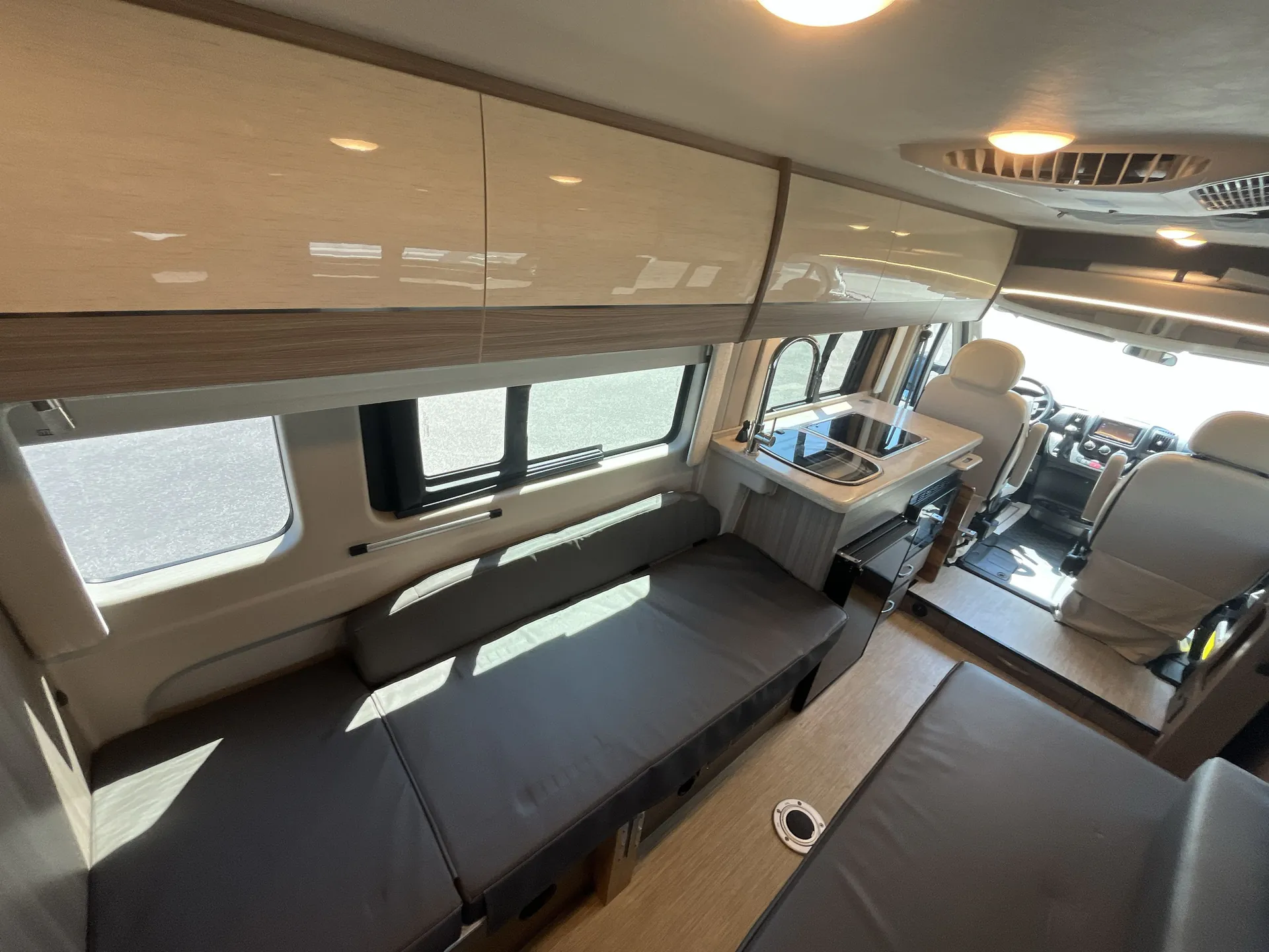 2022 Jayco Swift 20T — living area main