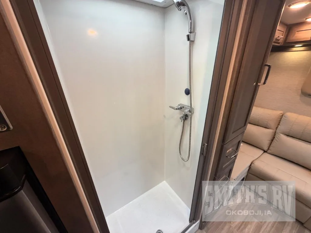 2025 Tiffin Wayfarer 25 RLW, Photos photo 13