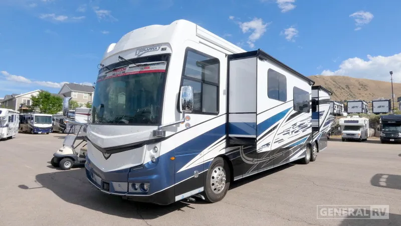 2026 Fleetwood Discovery LXE 44B - Photo 2