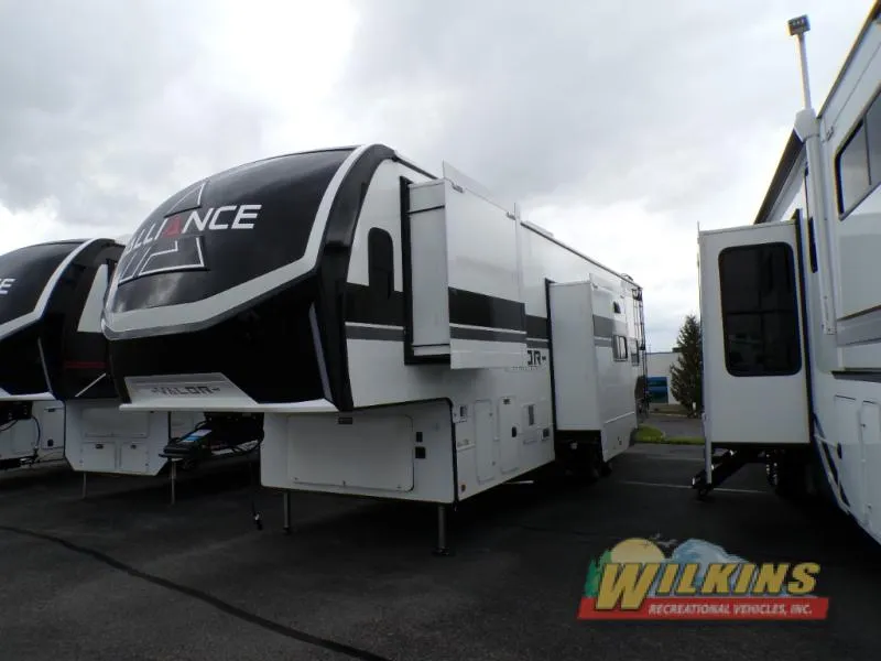 2026 Alliance RV Valor 32A10 - Photo 3