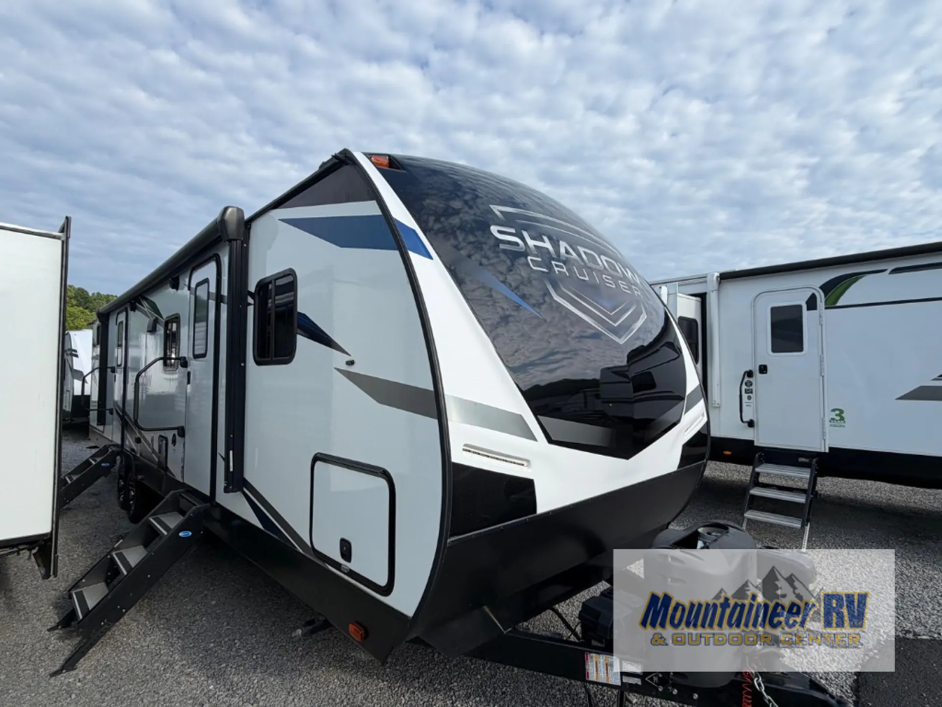 2021 Cruiser RV Shadow Cruiser 325BHS - Photo 3
