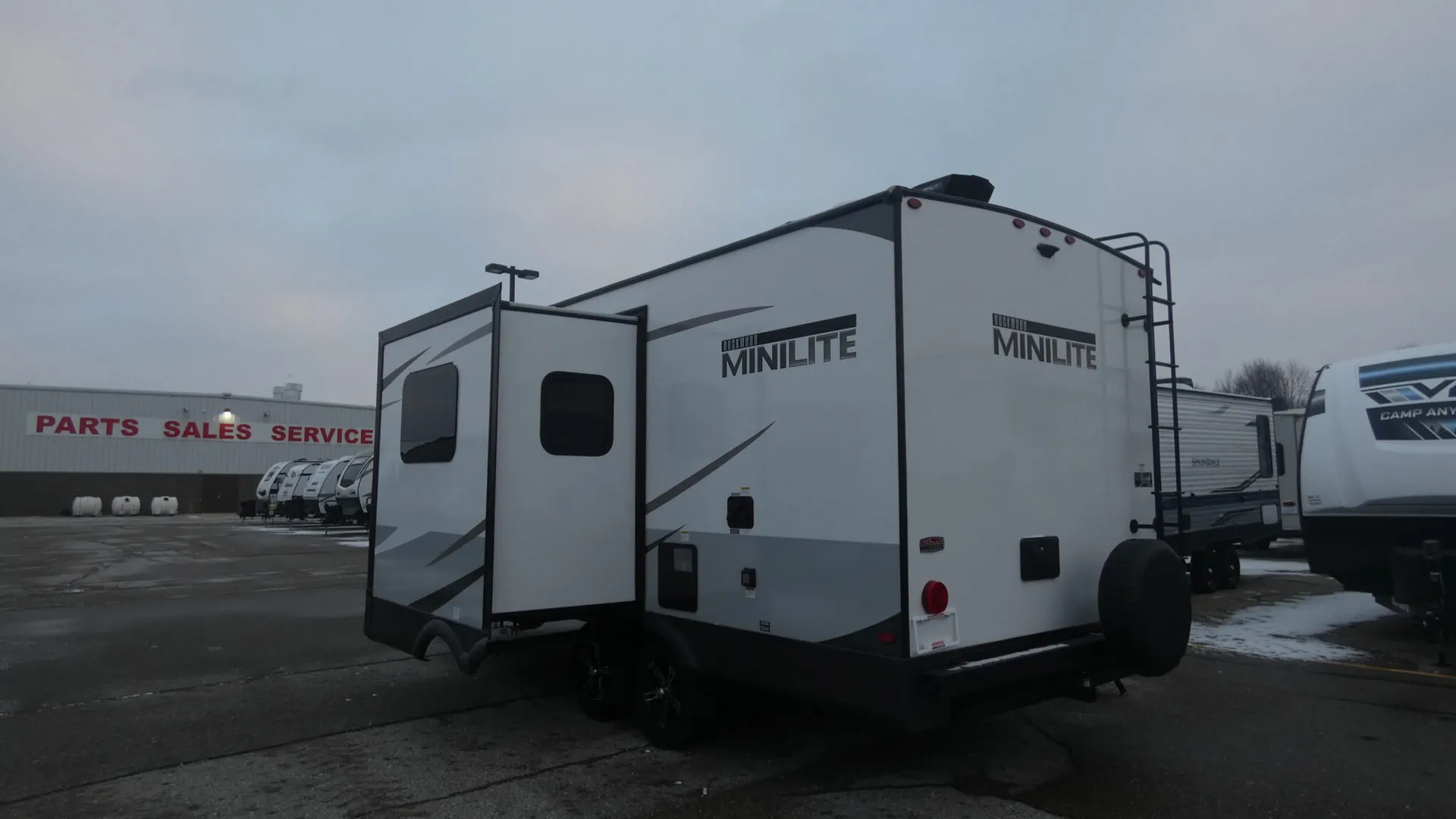 2023 Forest River Rockwood Mini Lite 2205S - Photo 4