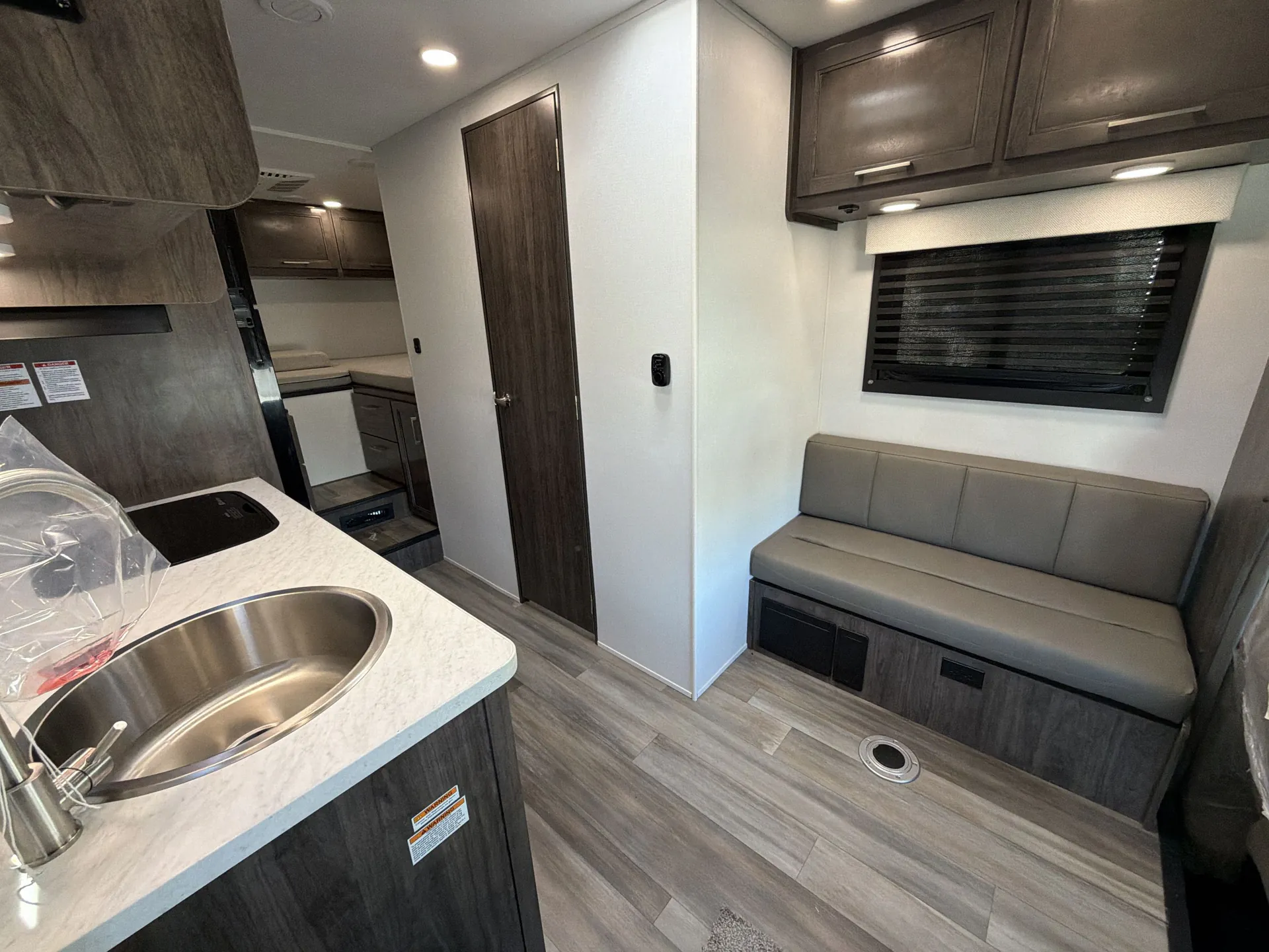 2026 Jayco Redhawk Se 22T - Photo 3