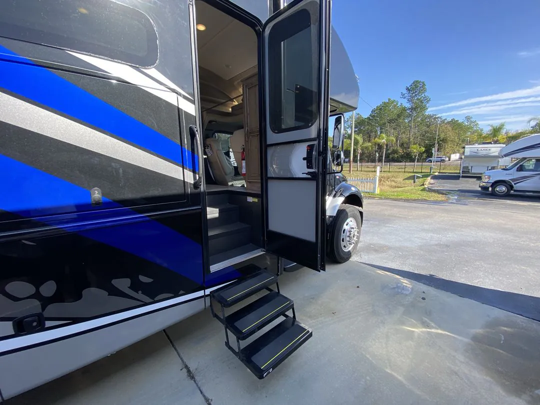 2021 Jayco Seneca Prestige 37K dealer photo 1 from Blue Compass RV
