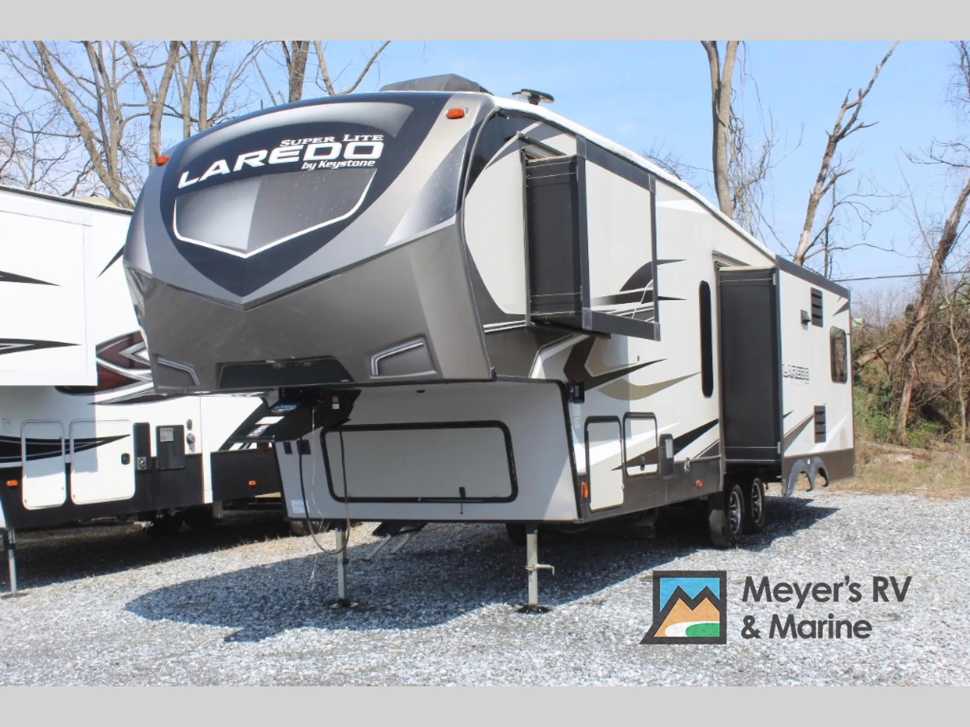 2019 Keystone Laredo 298SRL - Photo 4