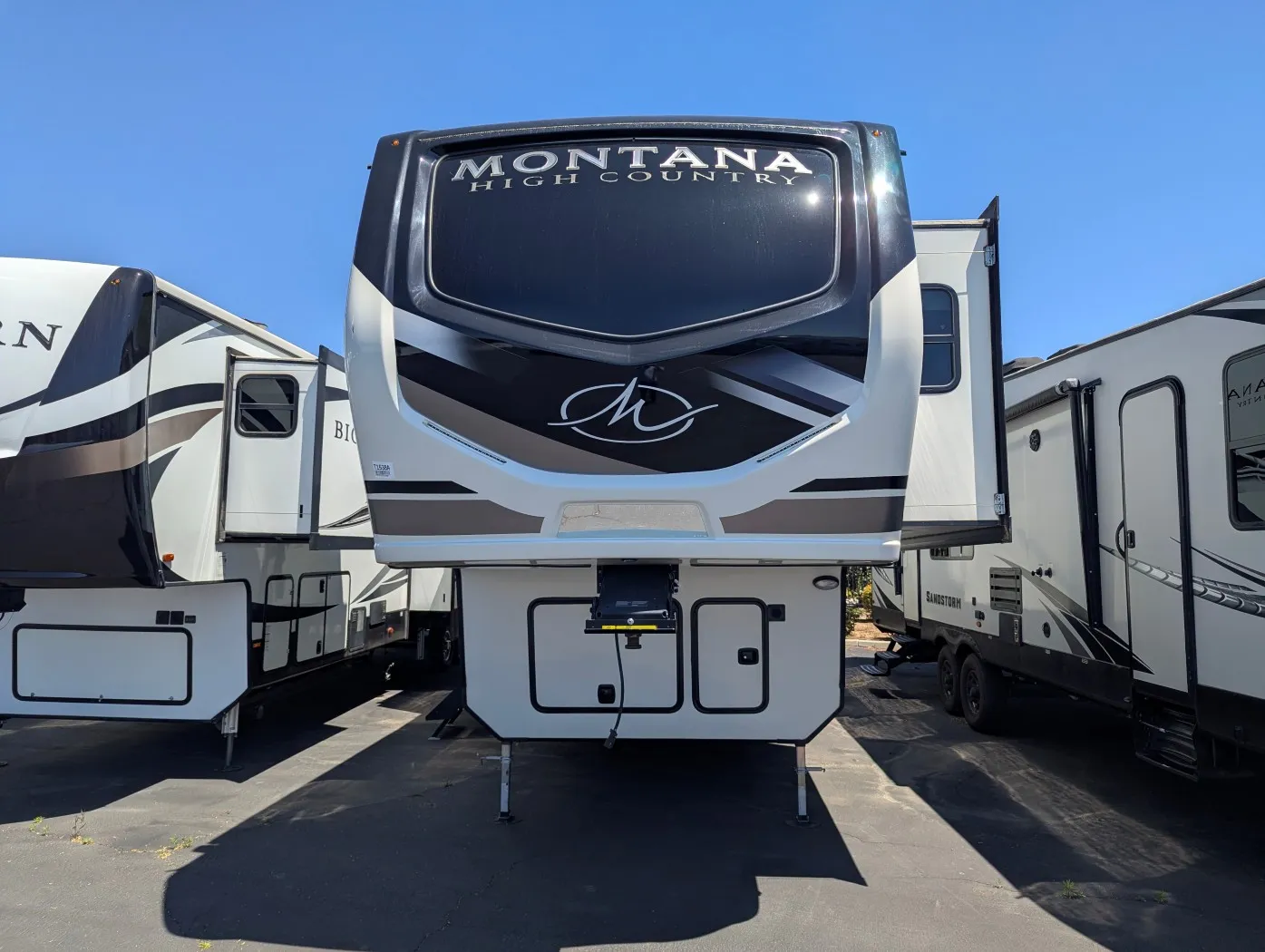 2024 Keystone Montana High Country 351BH - Photo 3
