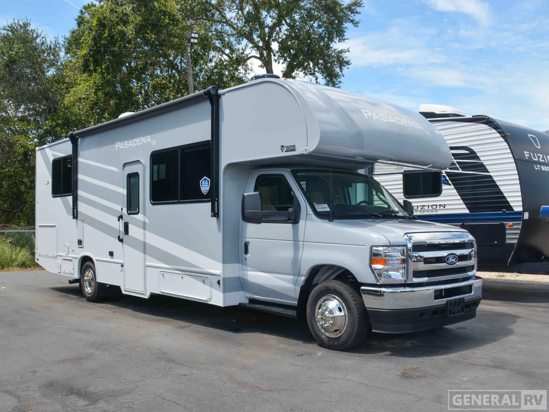 2026 Thor Motor Coach Pasadena SE SE28 - Photo 2