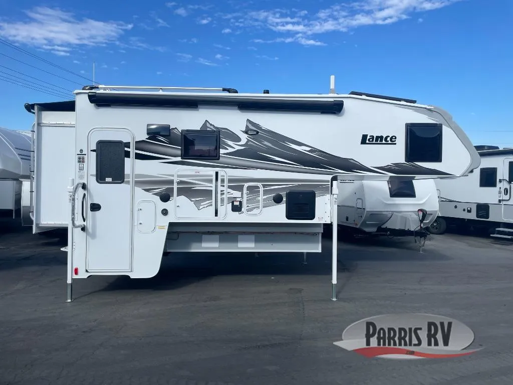 2026 Lance Lance Truck Campers 1172 - Photo 2