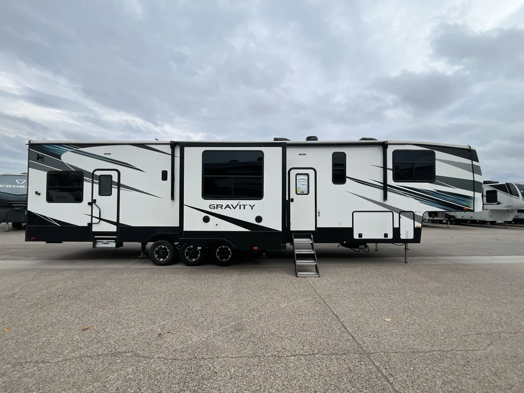 2023 Heartland Gravity 3950, Photos photo 5