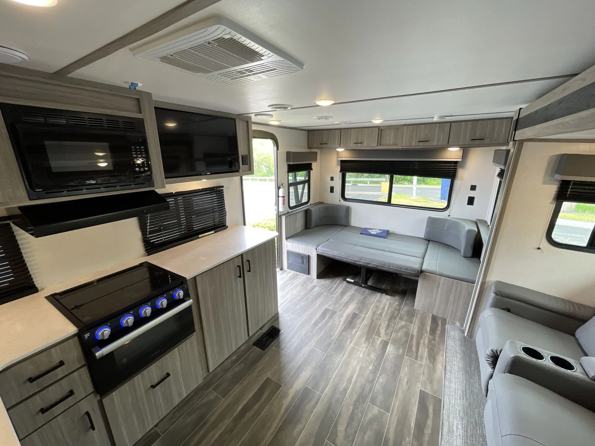 2022 Keystone Passport SL Series 252RD — living area main