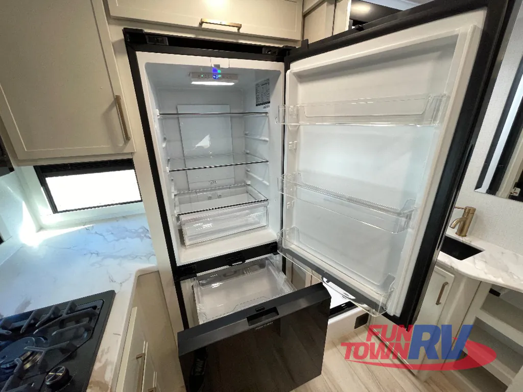 2026 Brinkley Model Ix 20X, Photos photo 11