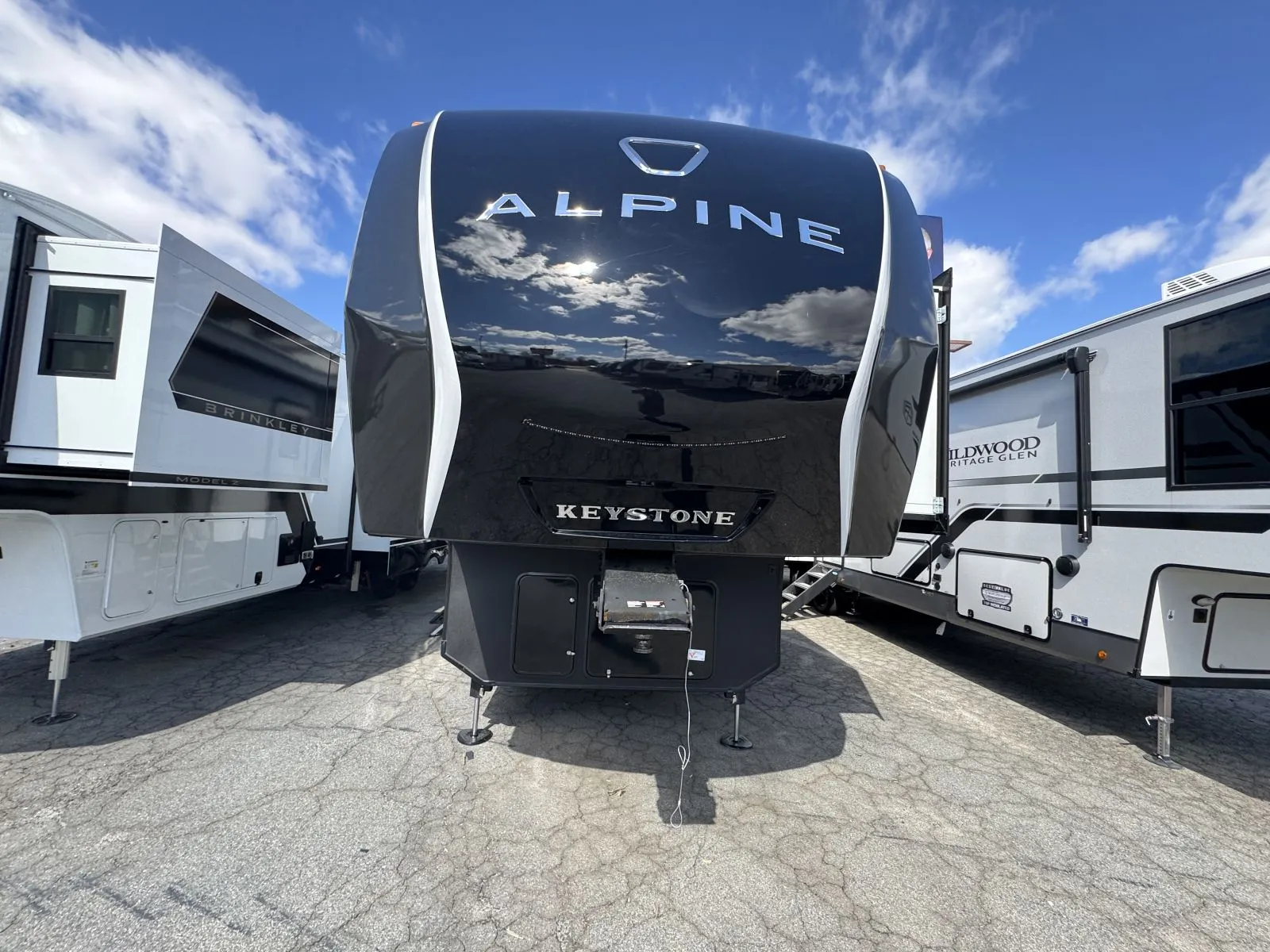 2026 Keystone AVALANCHE 366LS - Main photo