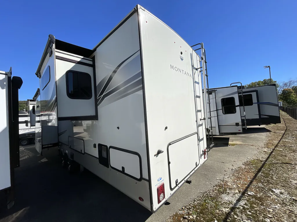 2022 Keystone Montana 3763BP, Photos photo 6
