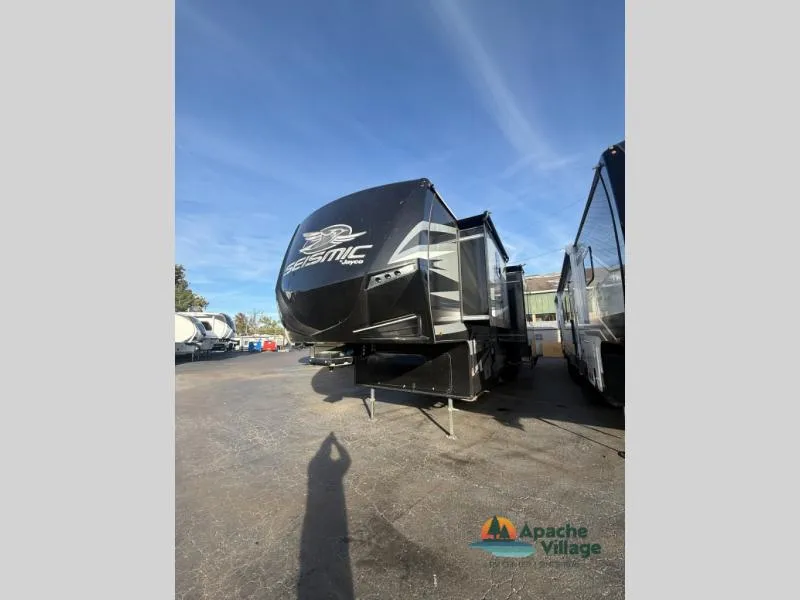 2019 Jayco Seismic Used    4013 - Photo 3