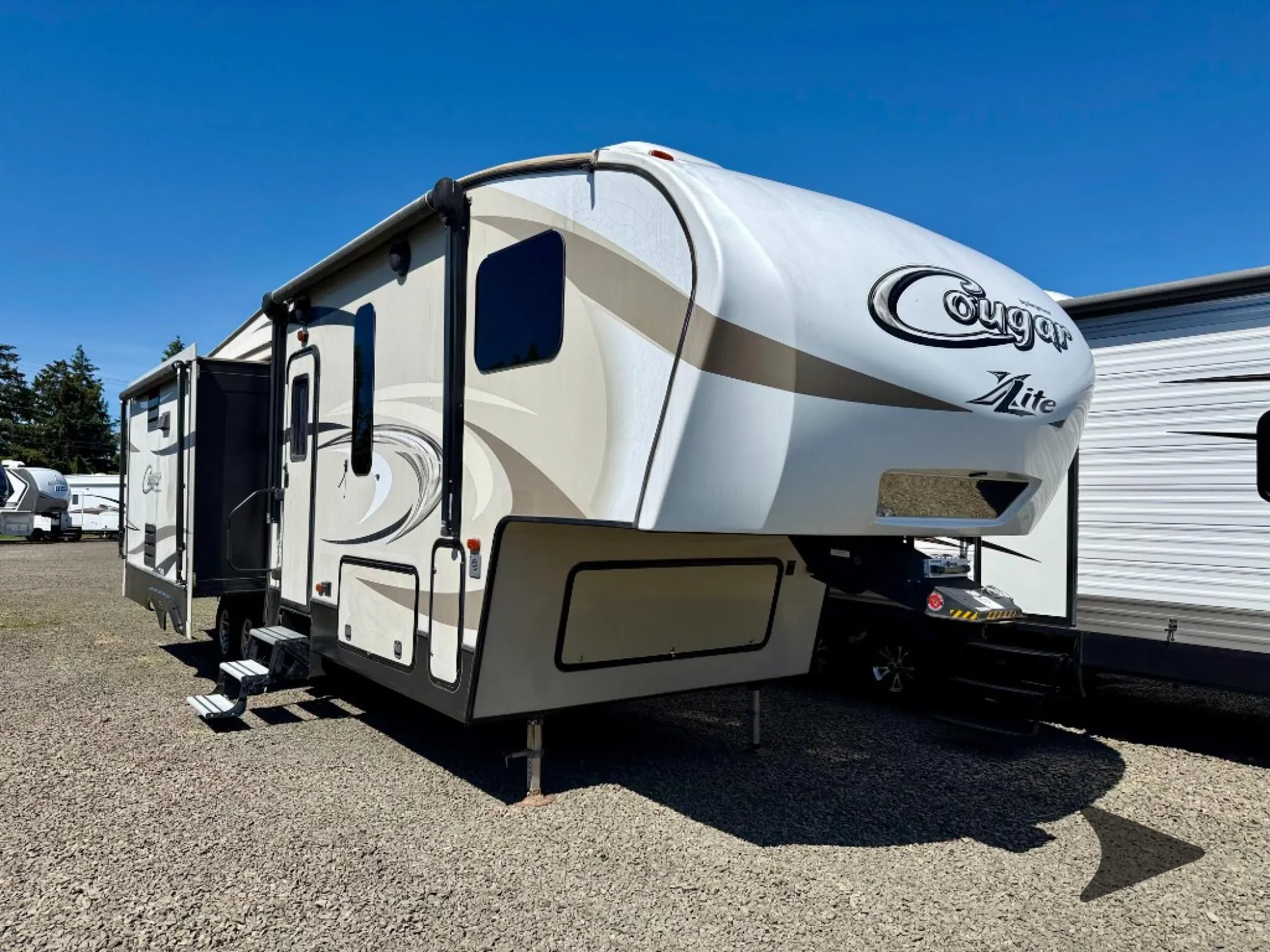 2017 Keystone Cougar XLite 29RLI - Photo 2
