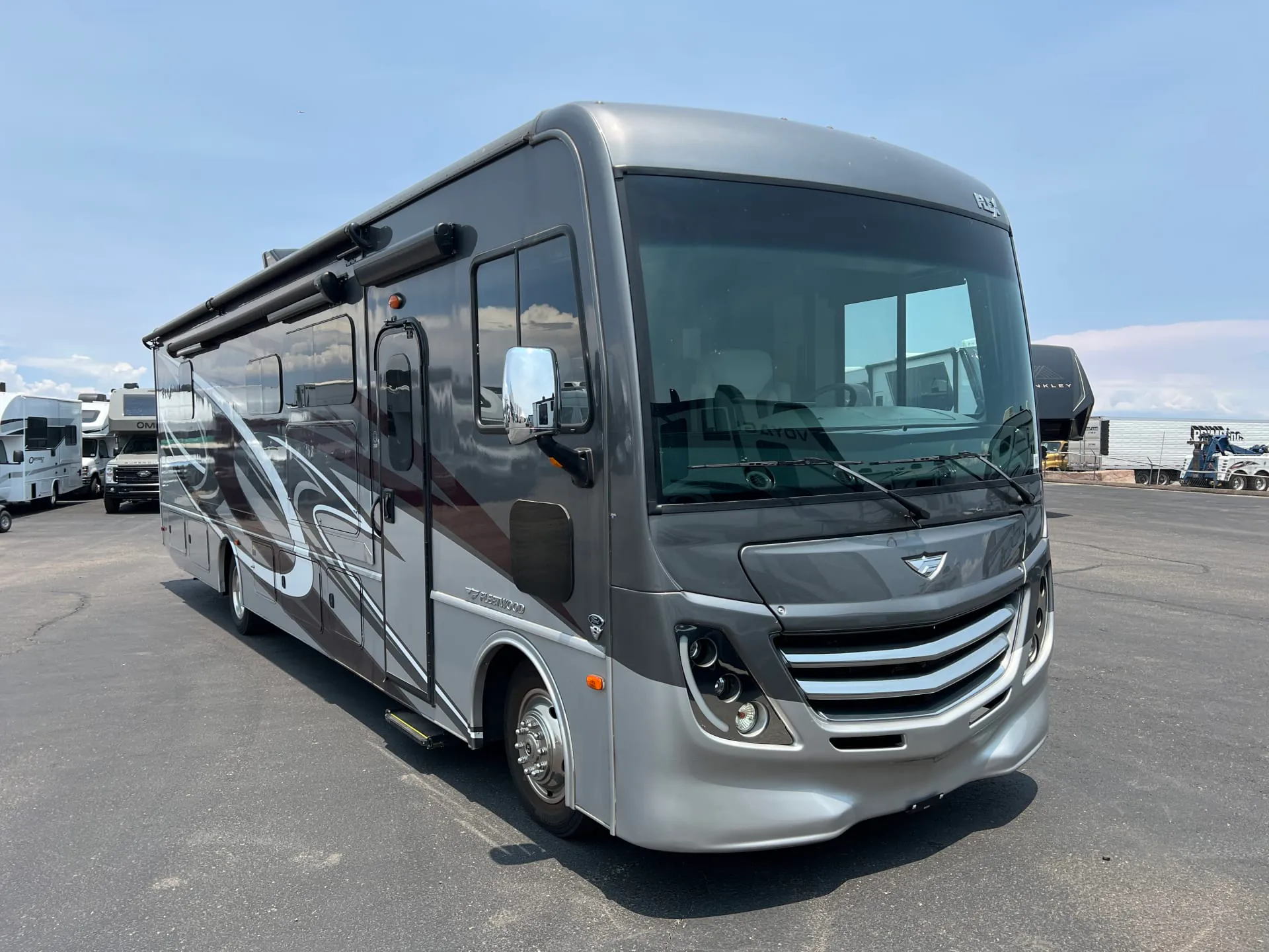 2024 Fleetwood Flex 35R - Photo 2