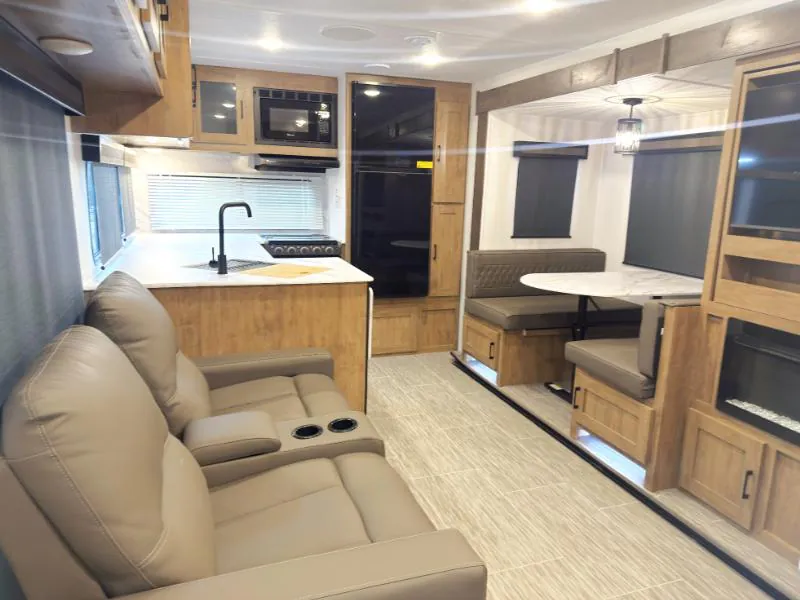2024 Coachmen Freedom Express Ultra Lite 274RKS, Photos photo 2
