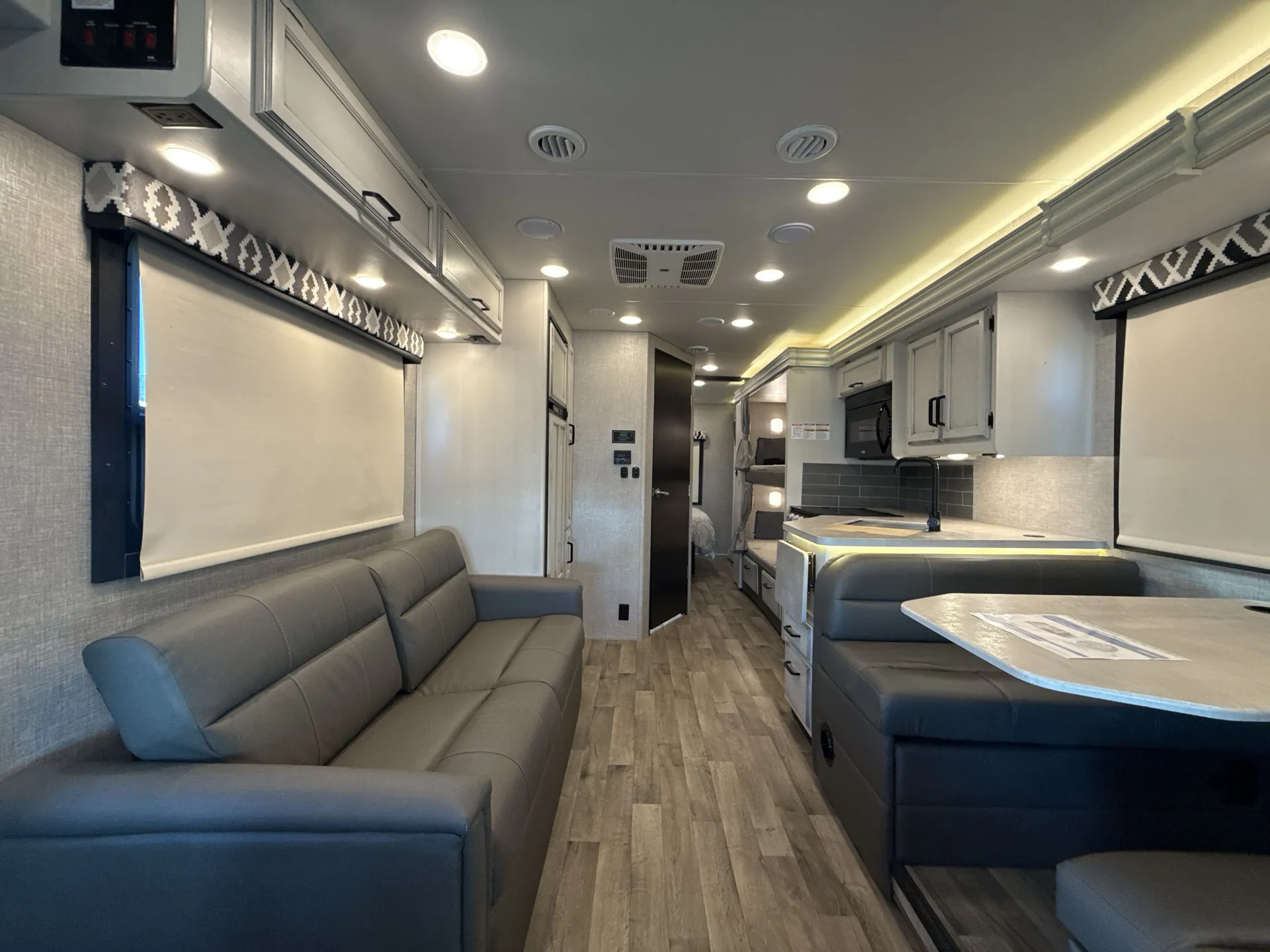 2022 Jayco Greyhawk 31F — living area main