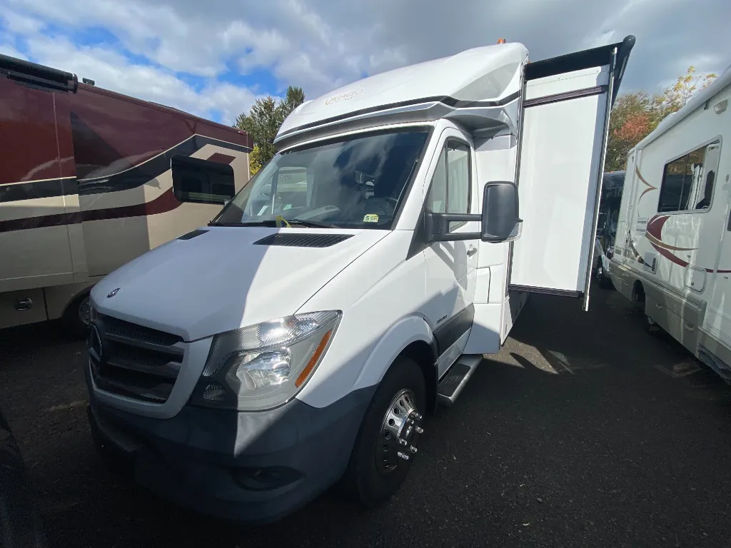 2016 Renegade RV Villagio 25QRS - Photo 4
