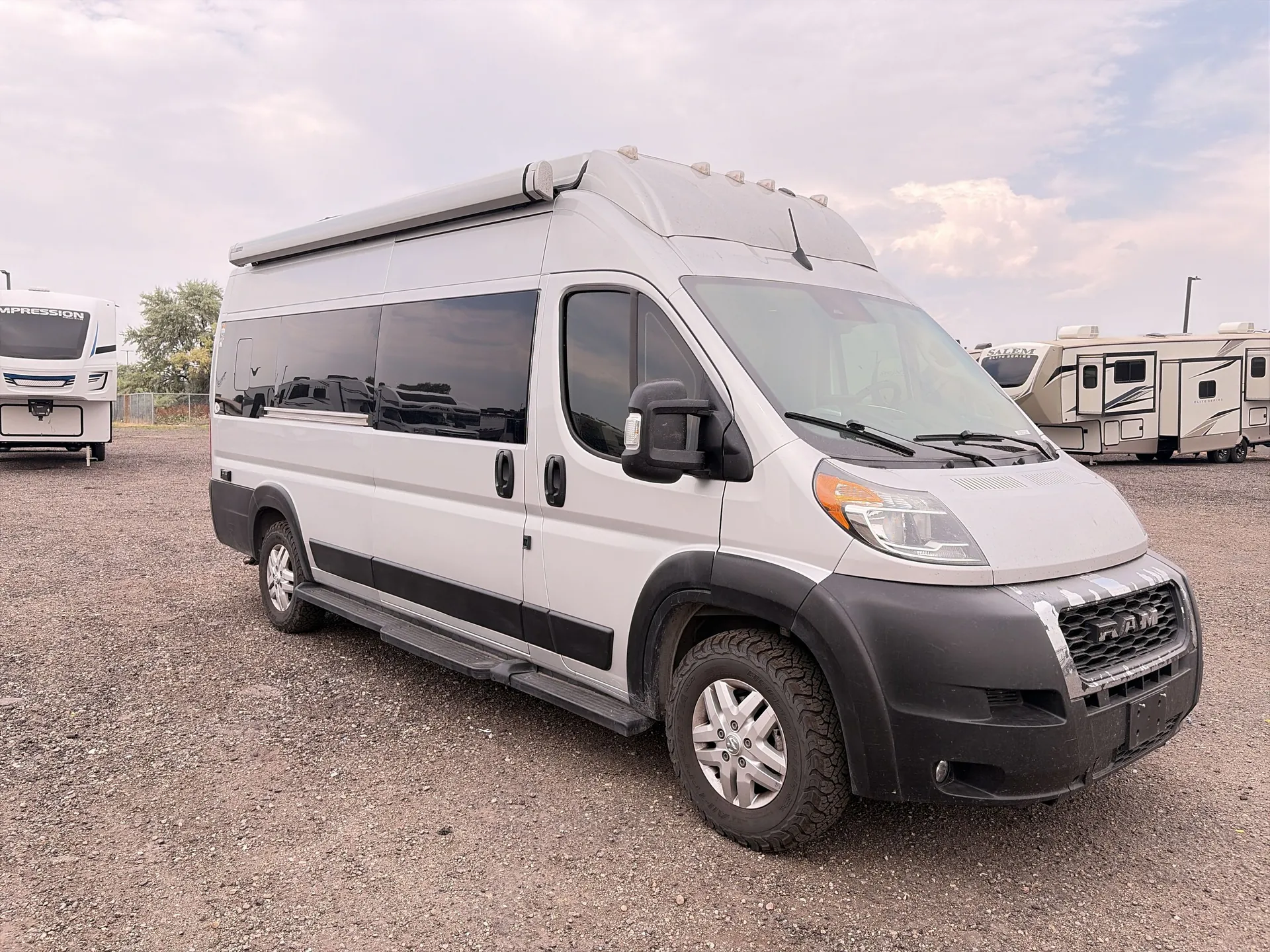 2023 Thor Motor Coach Tellaro 20J - Photo 2