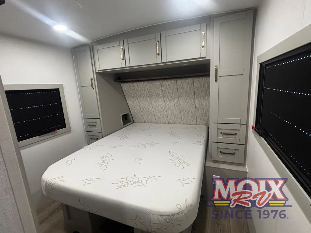 2025 Brinkley Model Z Air 285, Photos photo 10