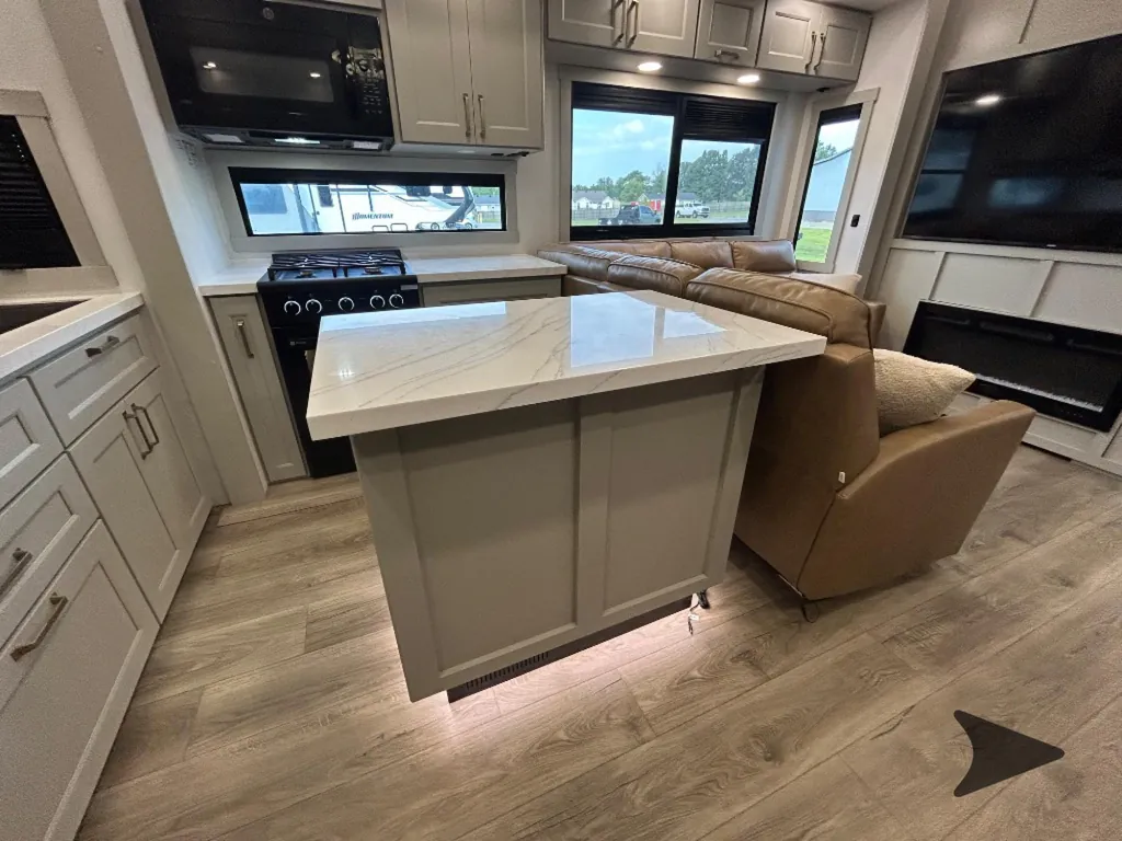 2025 Brinkley Model G 3250, Photos photo 31