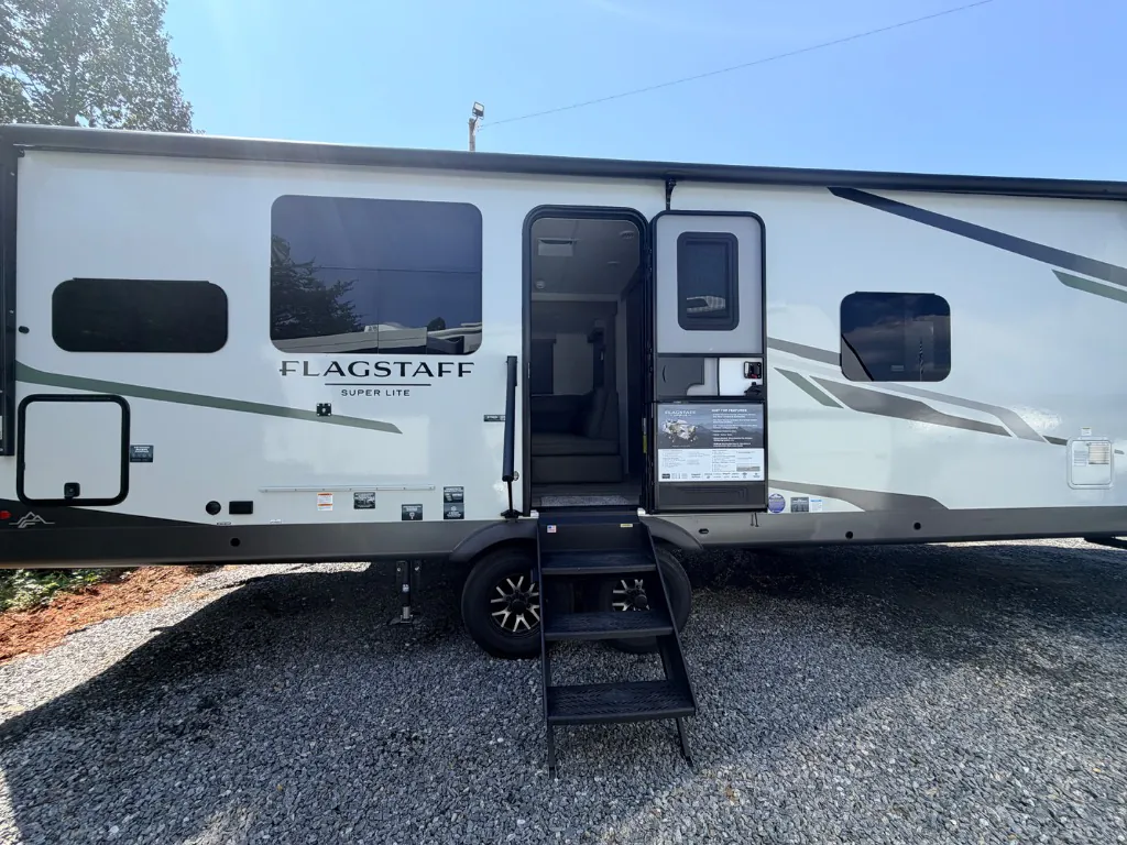 2027 Forest River Flagstaff Super Lite 27RKS — Photo 6
