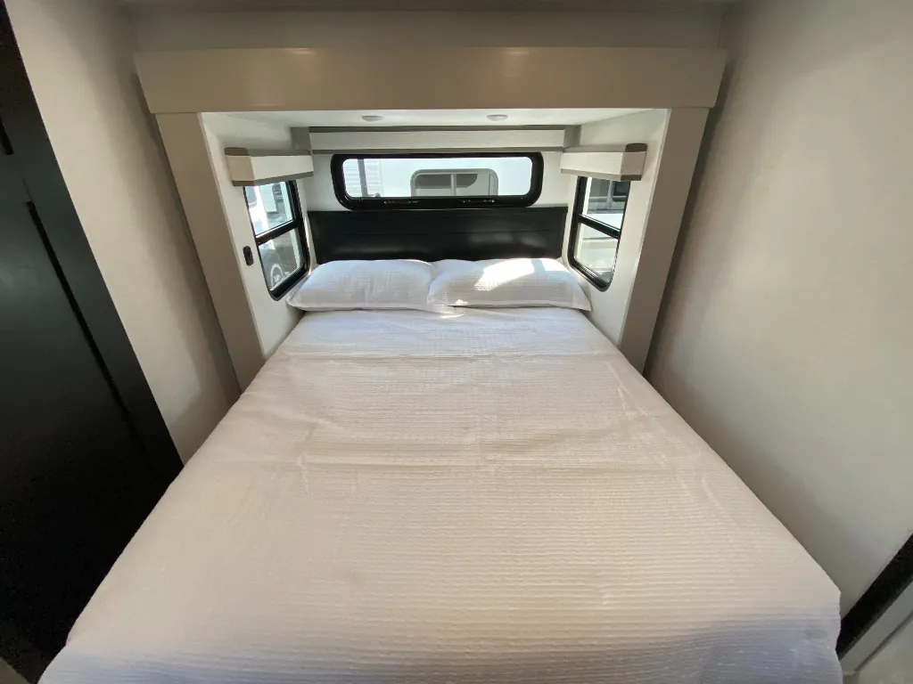 2027 Jayco North Point 380FBRK, Photos photo 42