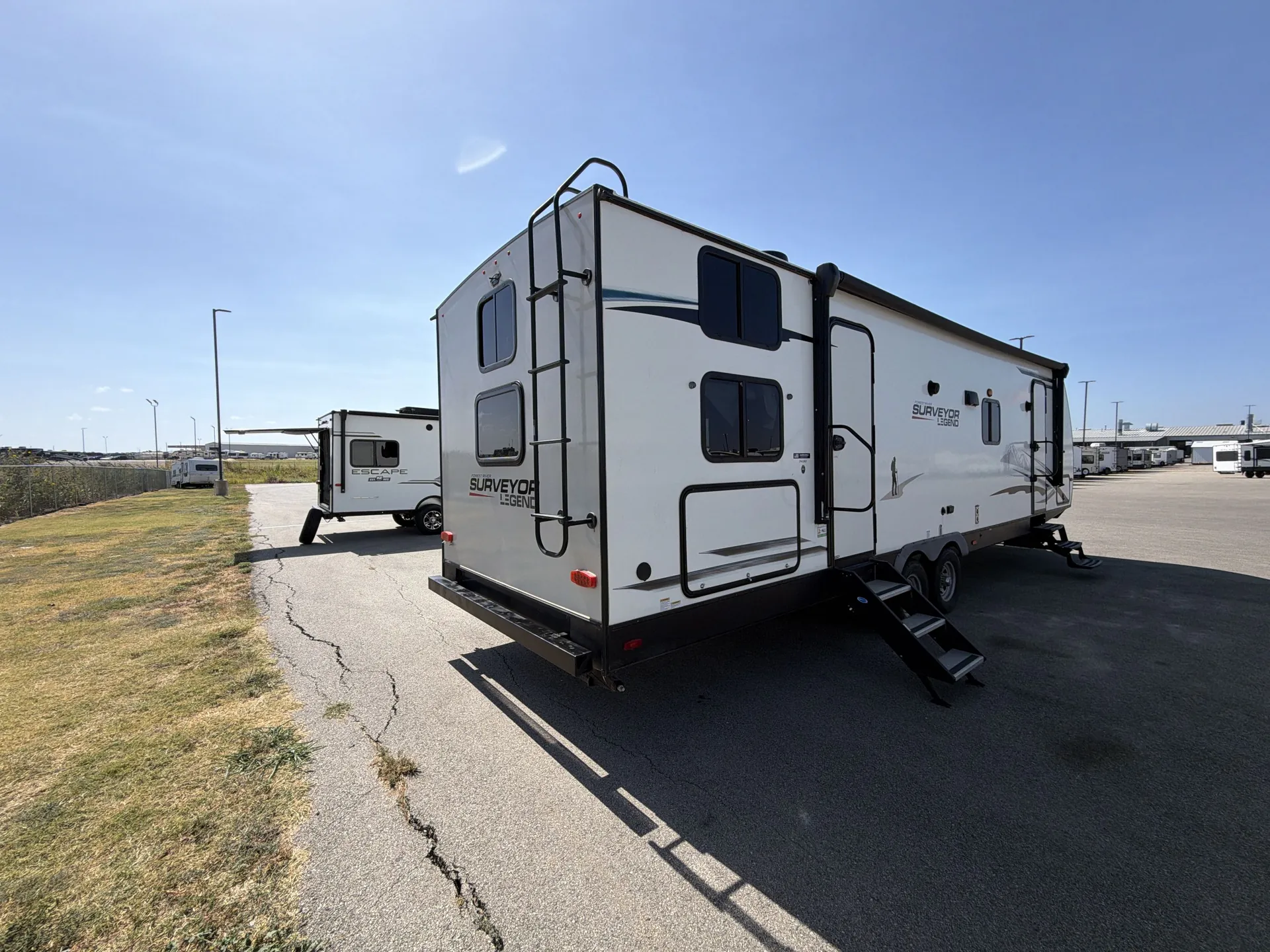 2021 Forest River Surveyor Legend 296QBLE — campside