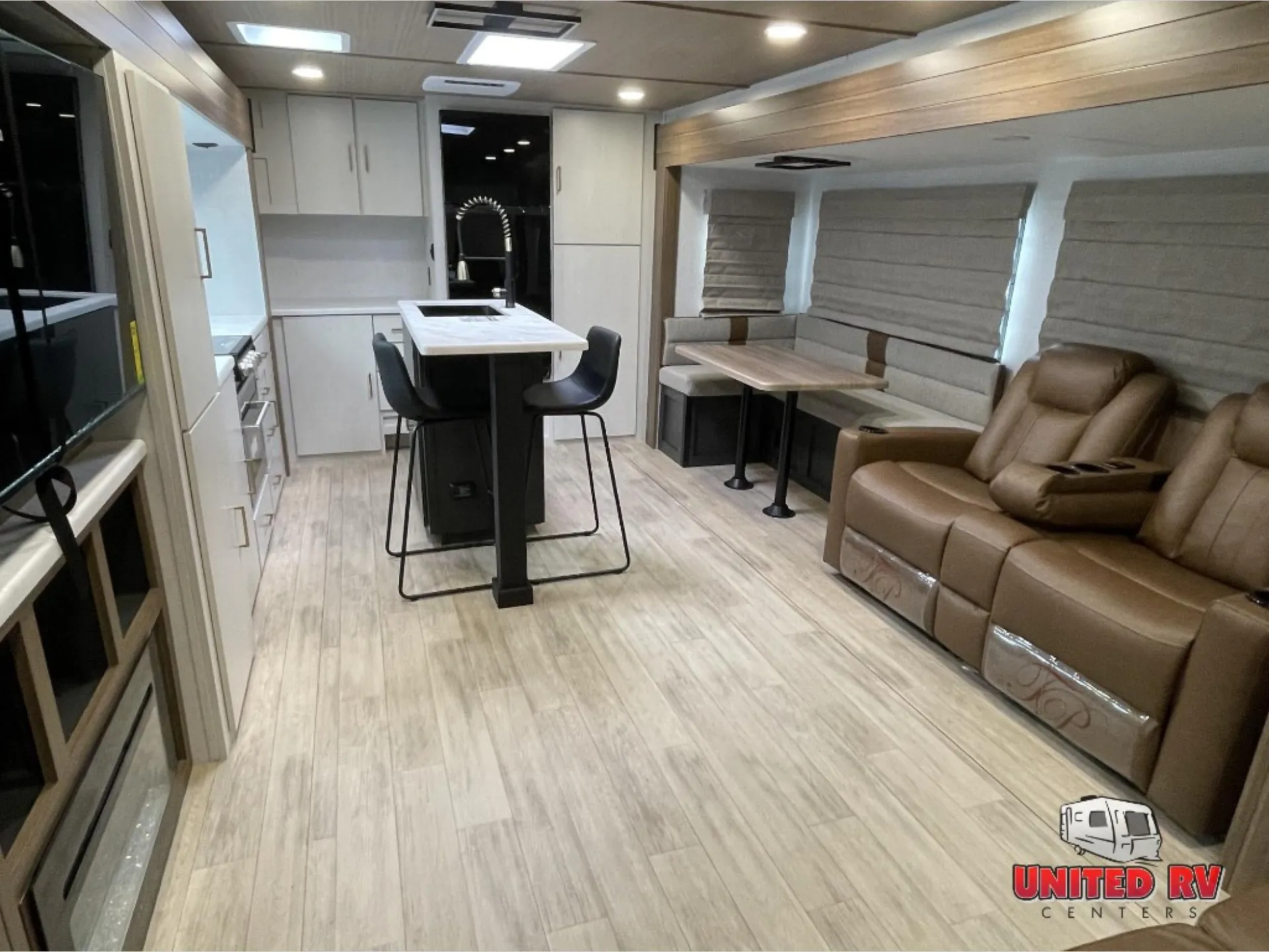 2026 Forest River Vibe 3400XL — Photo 5